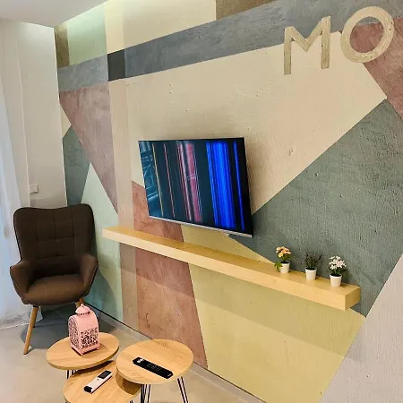 Bright And Modern Downtown