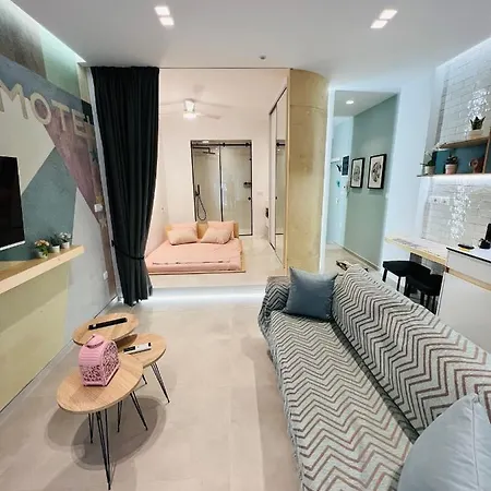 Apartament Bright And Modern Downtown