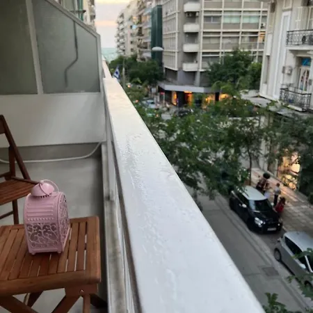 Bright And Modern Downtown *