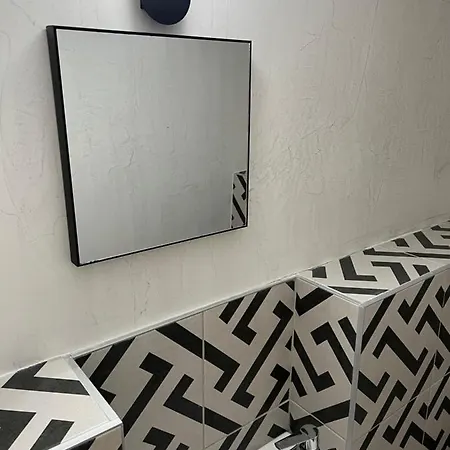 Bright And Modern Downtown